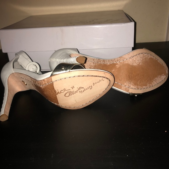 Alice + Olivia Gala 4" Heels, NIB, Size 7.5 - Picture 4 of 4